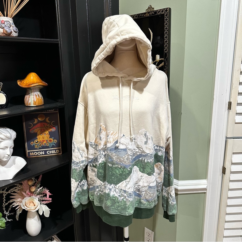 Modish Rebel Mont Blanc Mountain Hooded Sweatshirt – Size Small